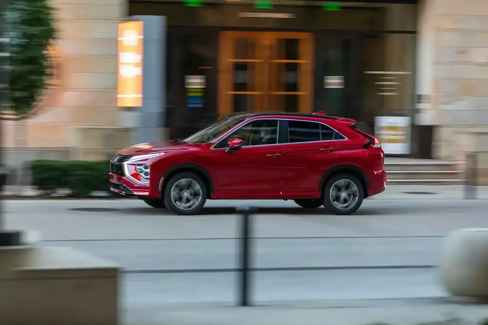 2026 Mercedes-Benz GLB 250 Dynamic Performance!
