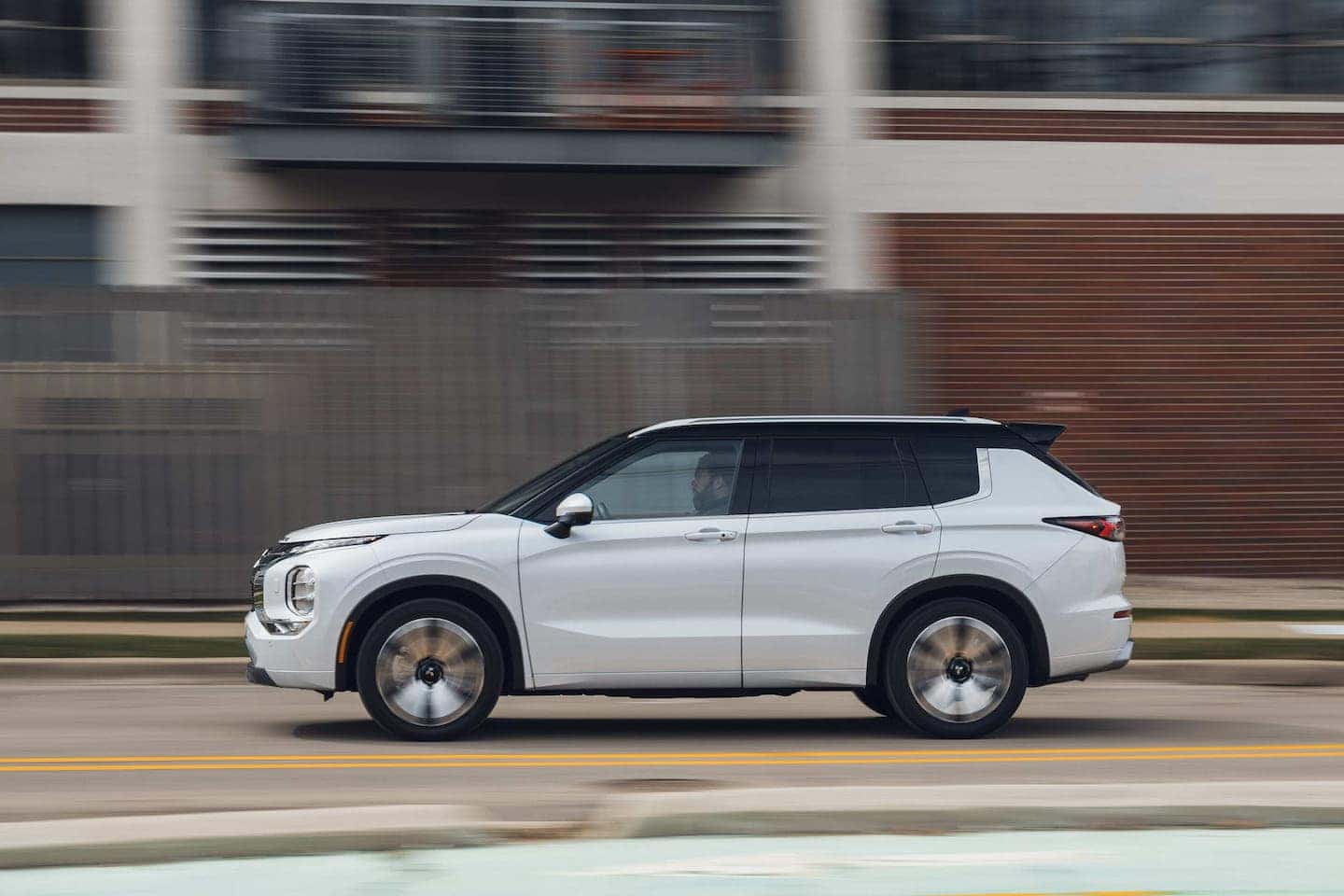 2026 Mitsubishi Outlander ES Performance