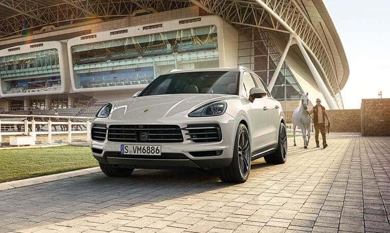 2021 Porsche Cayenne front vuew