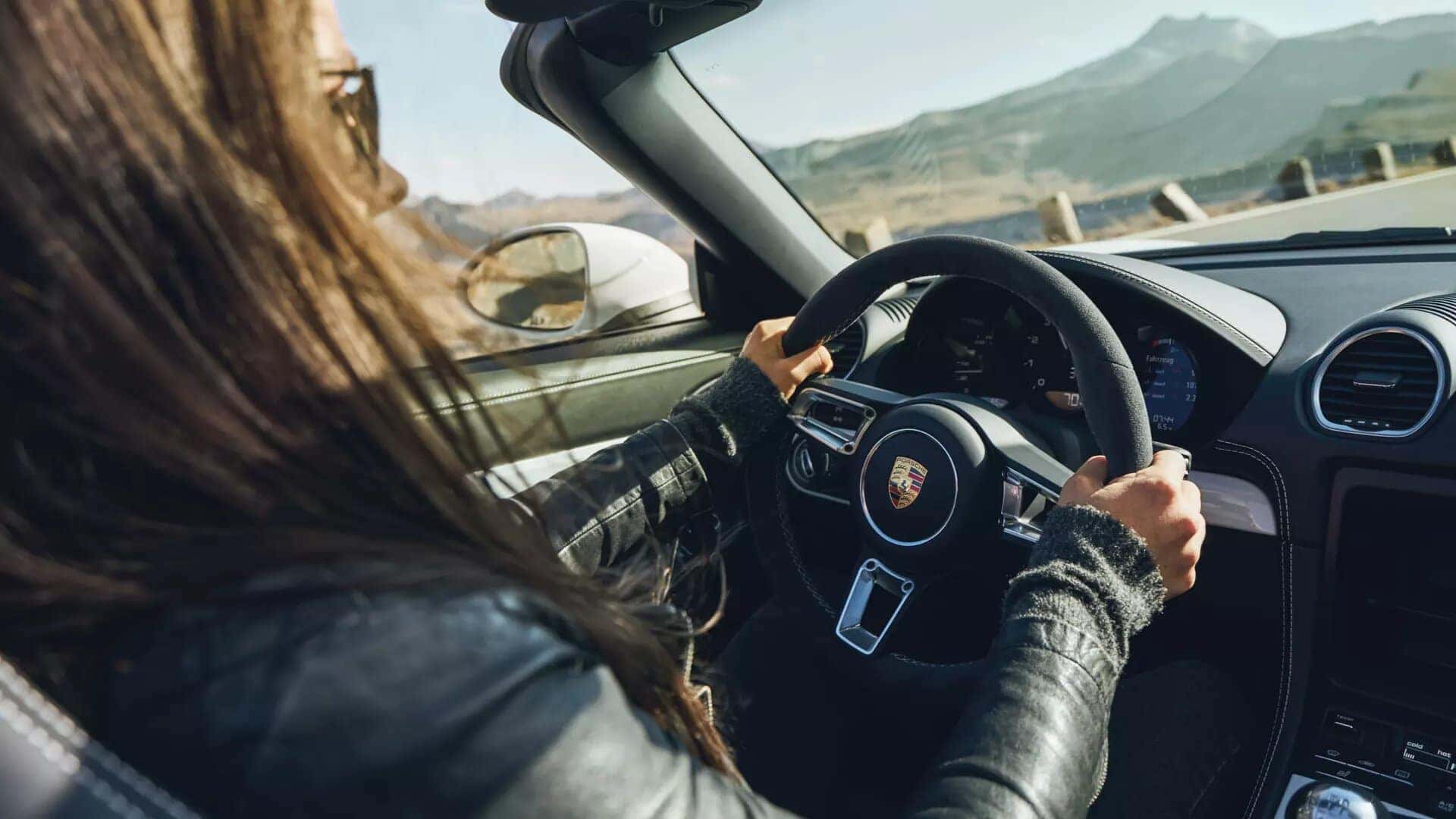 2020 Porsche 718 Spyder Technology