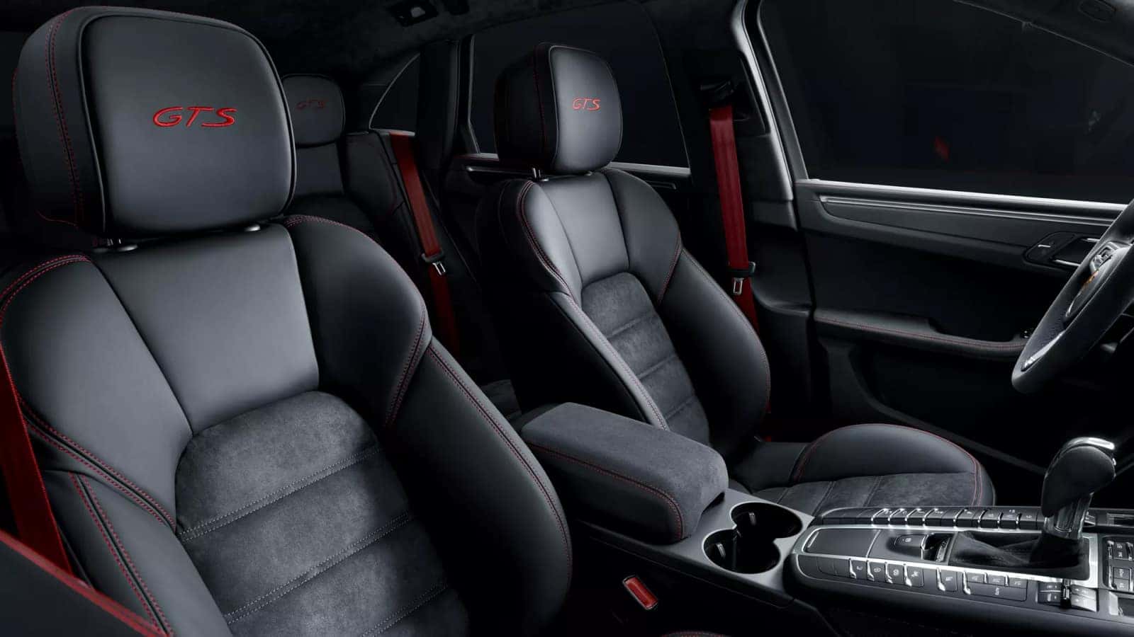2020 Porsche Macan Interior
