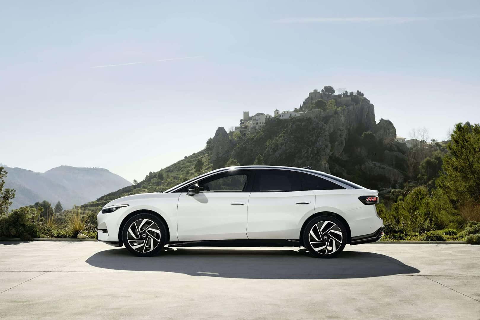 Volkswagen ID.7 Side View