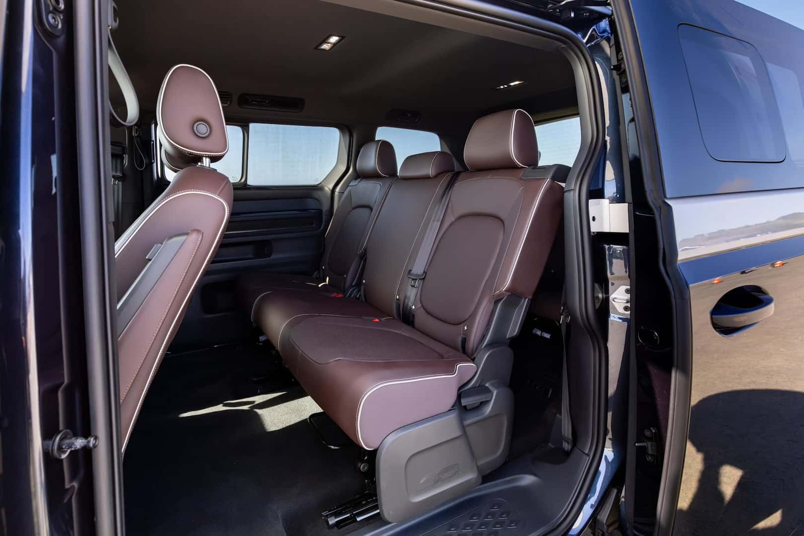 2025 Volkswagen ID.Buzz Moonlight interior