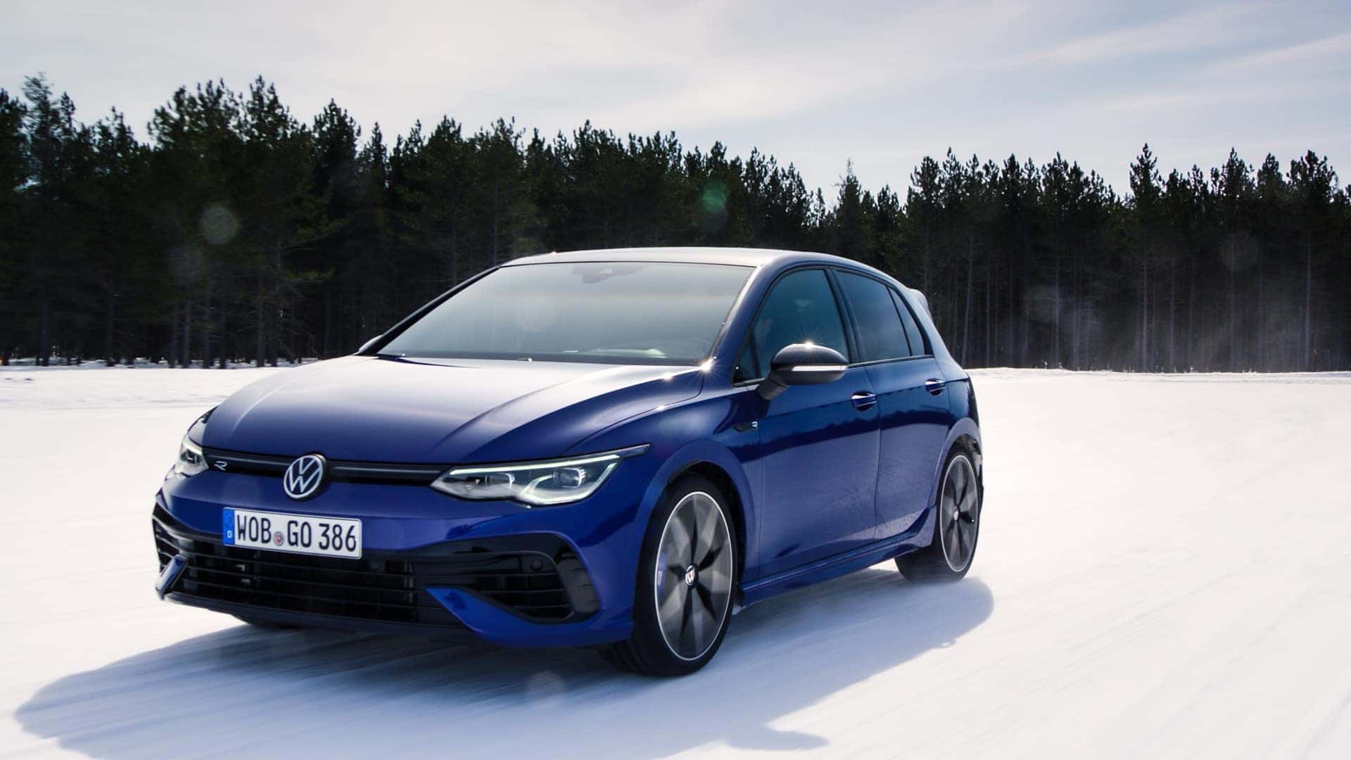 2022 Volkswagen Golf R Lapiz Blue Metallic winter