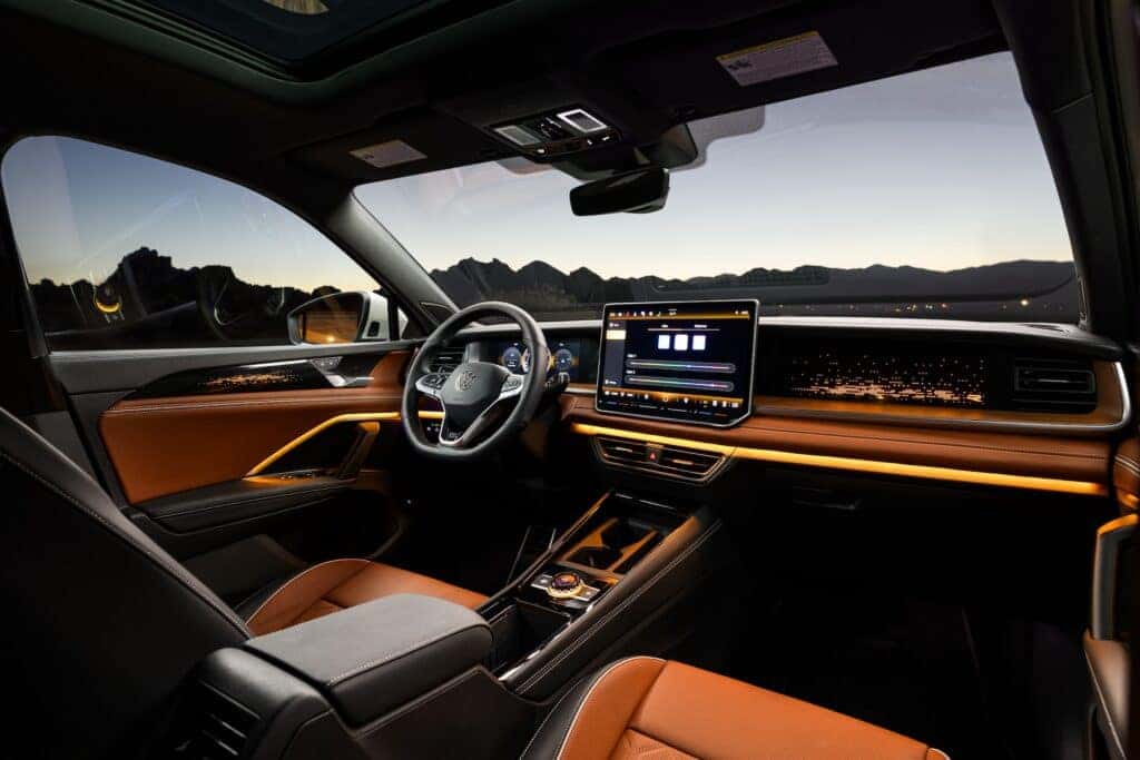 2025 VW Tiguan R-Line Front Cabin with Dash View