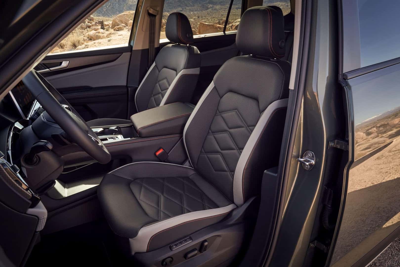 Take The Driver's Seat Of The Volkswagen Atlas Peak Edition