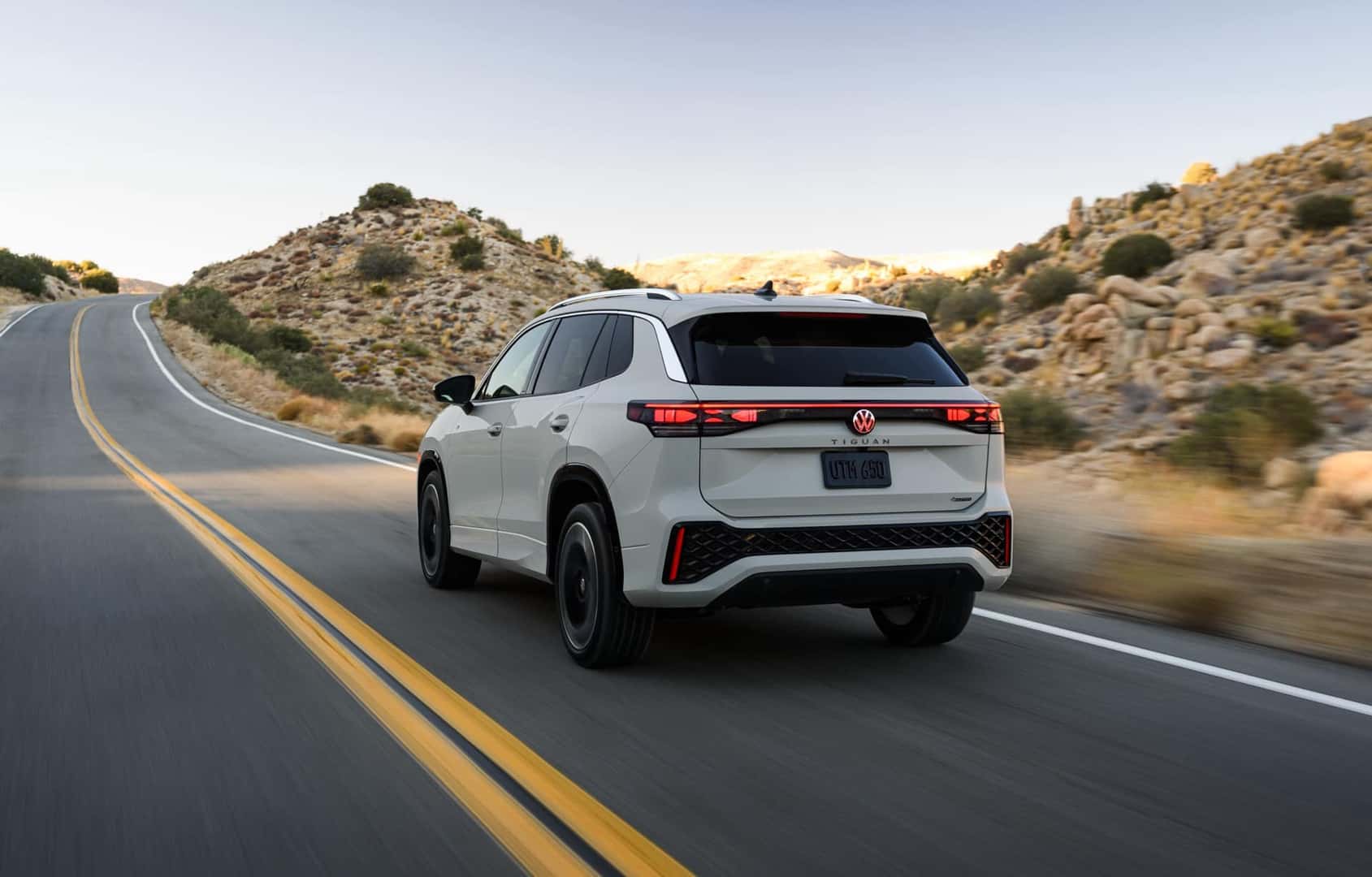 2025 Volkswagen Tiguan Sandstone in motion 