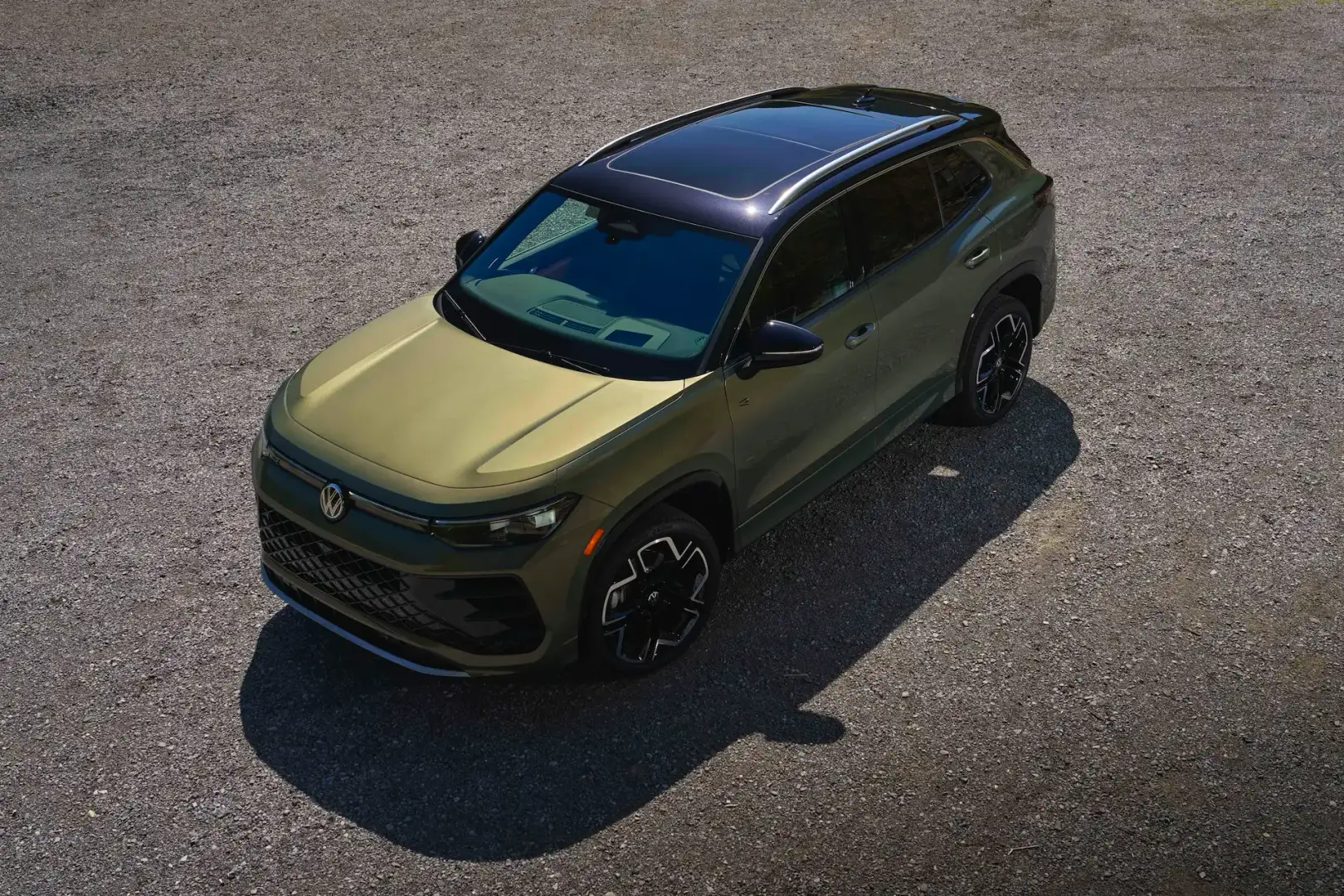 Over head view of 2025 VW Tiguan SEL R Line on pavement