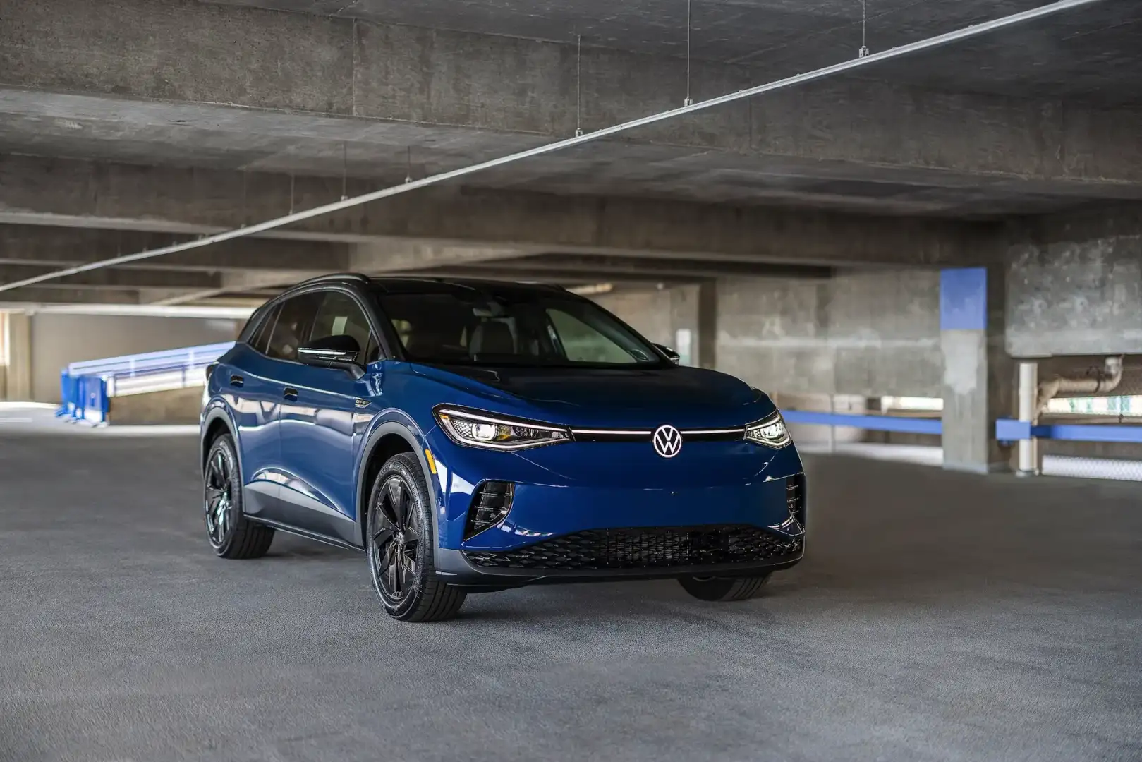 2025 blue VW ID.4 view of the front in a parking garage