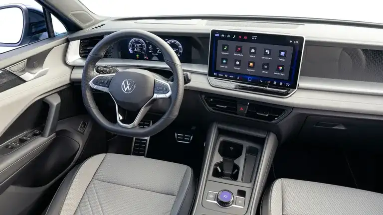 VW Tiguan Interior Dash Infotainment and Seats