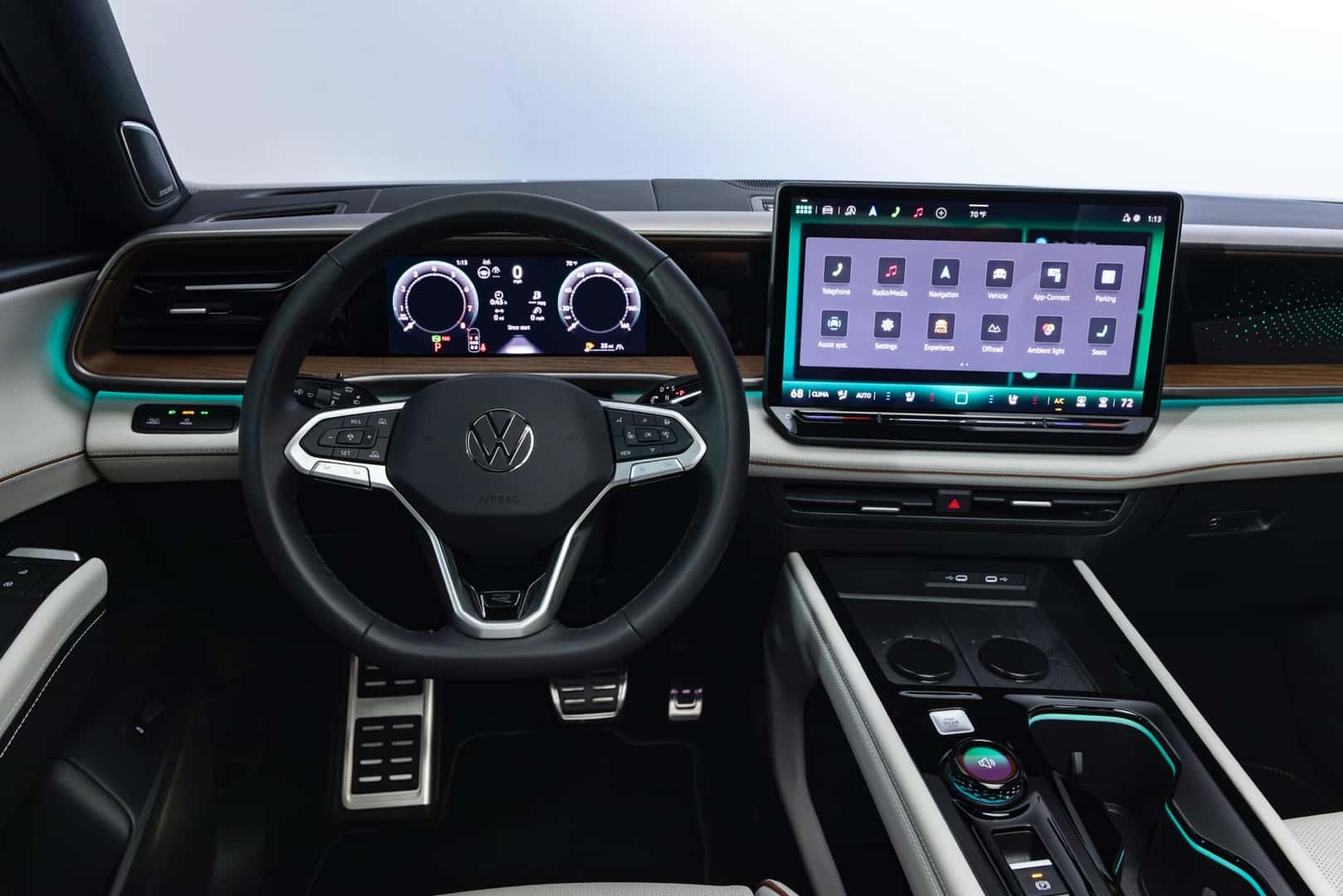 2026 VW Atlas Dash