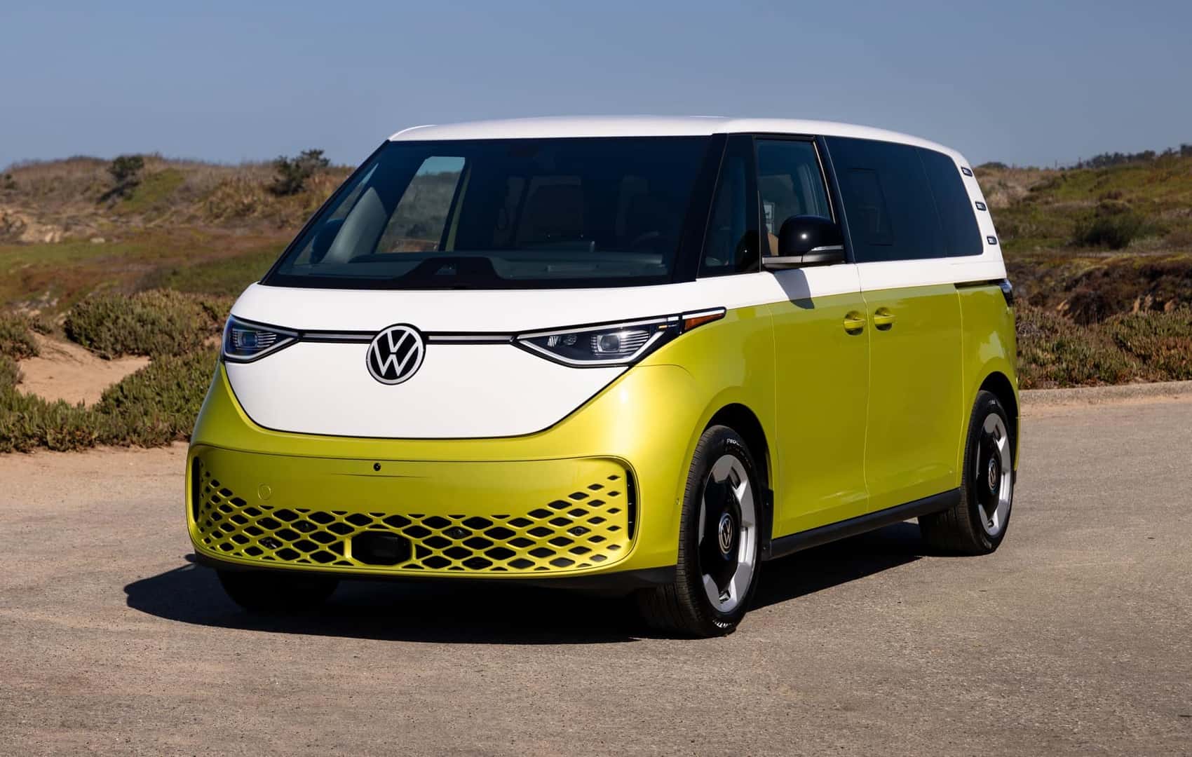 2025 Volkswagen ID Buzz in Pomelo Yellow and Candy White