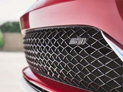 2025 Buick Envista Sport Touring close up view of grill