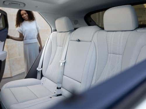 2025 Buick Envision Avenir view of back seats