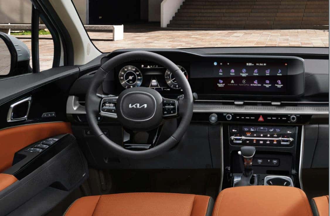 2022 KIA Carnival interior