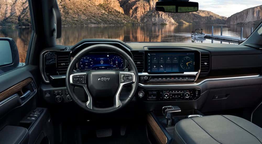 The black dash in a 2025 Chevy Silverado 1500.