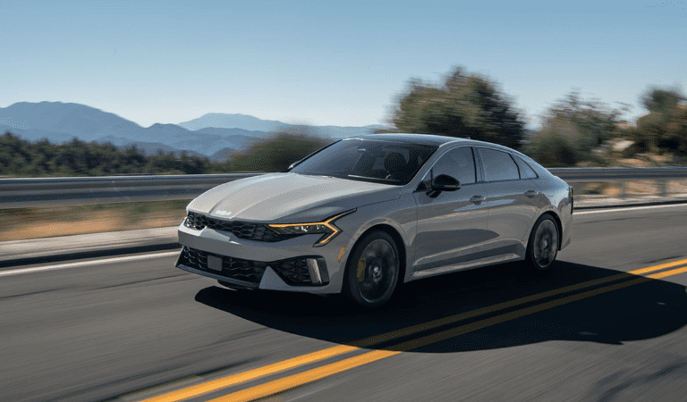 2025 Kia K5 Couer d