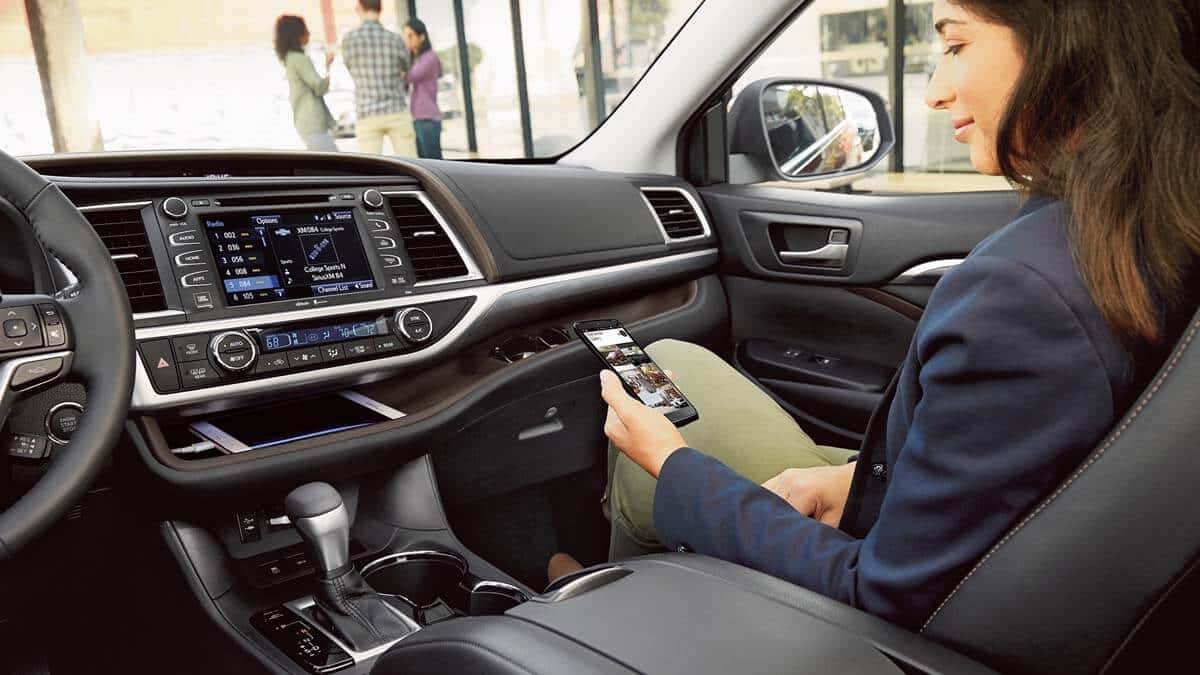 2017 Toyota Highlander Limited black interior with available platinum package dashboard