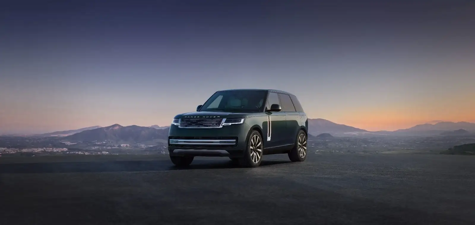 Range Rover Electric front three-quarter view