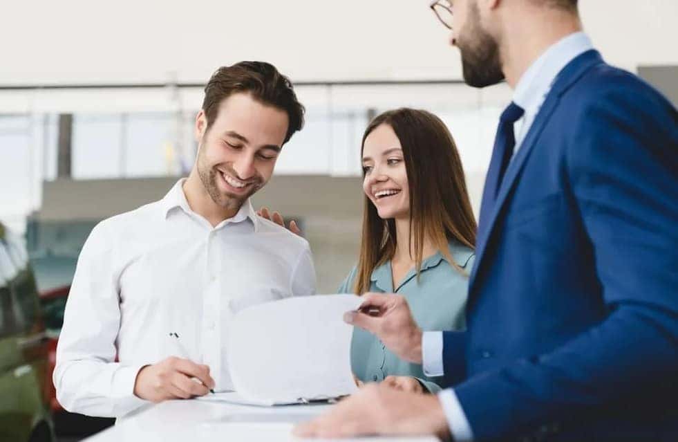 Mercedes-Benz Financing Center near Oregon