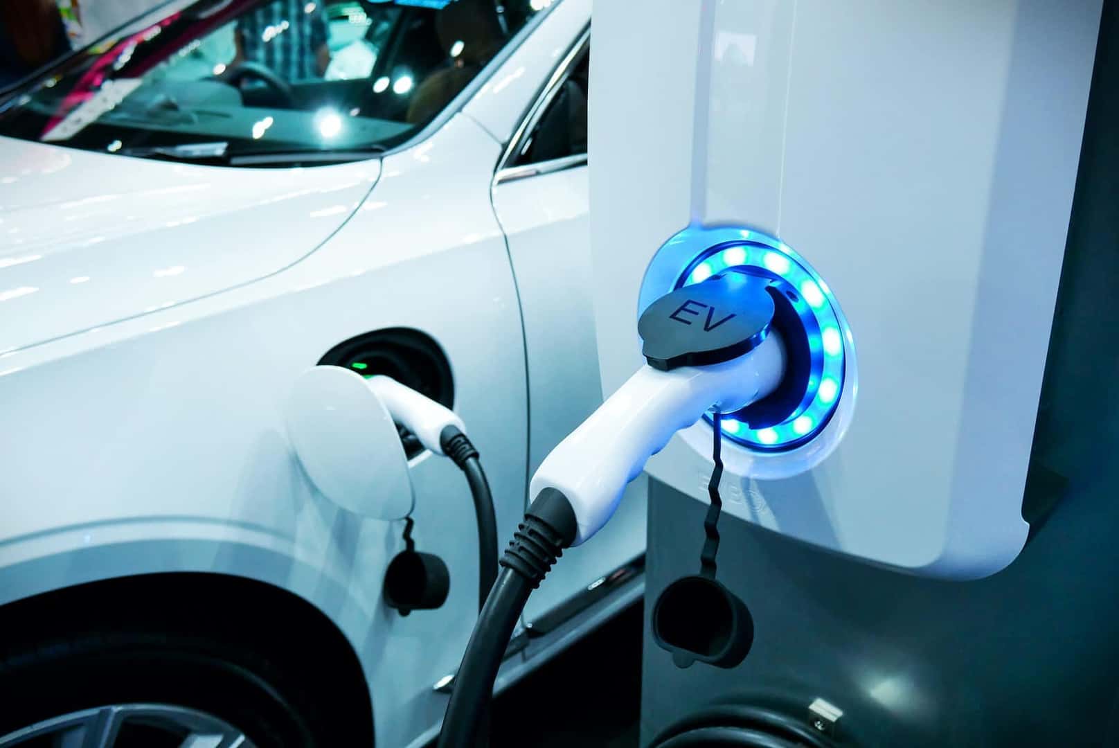 Benefits of Owning an Electric Vehicle