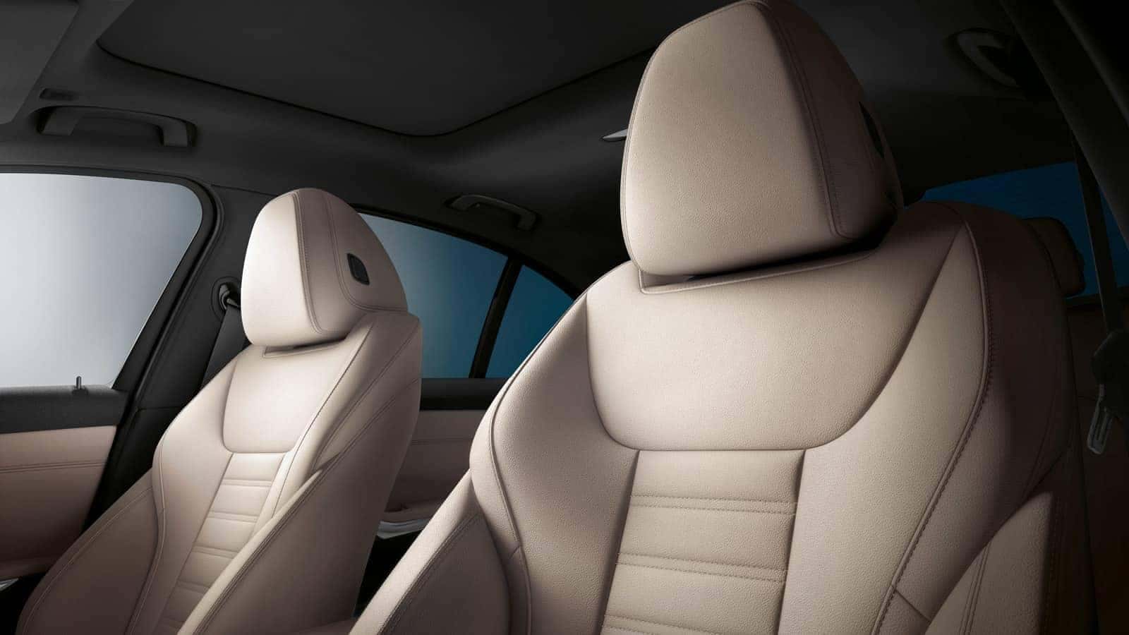 2019-BMW-3-Series-front-seats