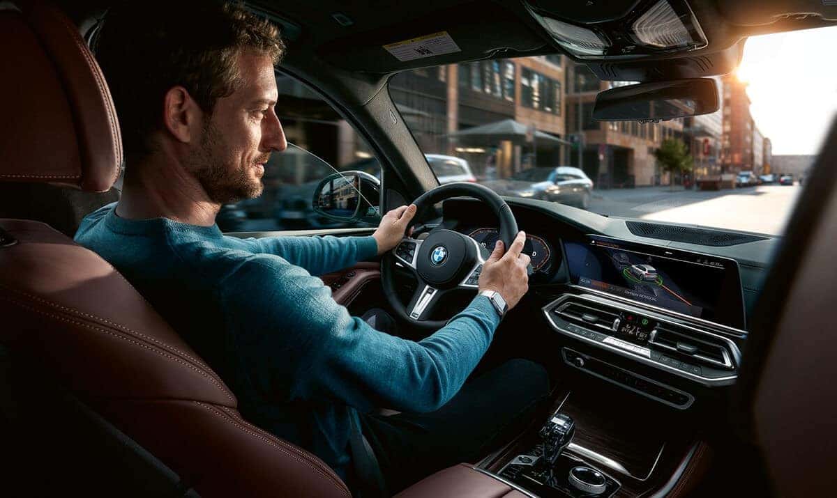 2019-BMW-X5-interior-driving