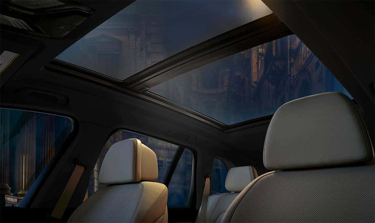 2019-BMW-X5-interior-sunroof