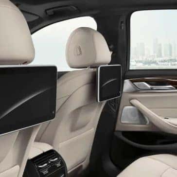 2020 BMW 5 Series Rear Entertainment