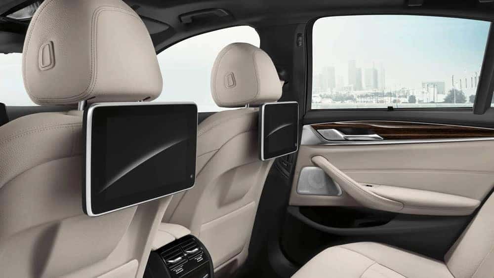 2020 BMW 5 Series Rear Entertainment