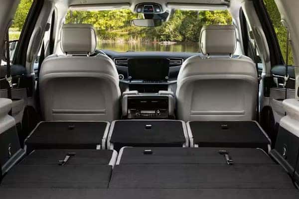 Jeep Wagoneer S Interior