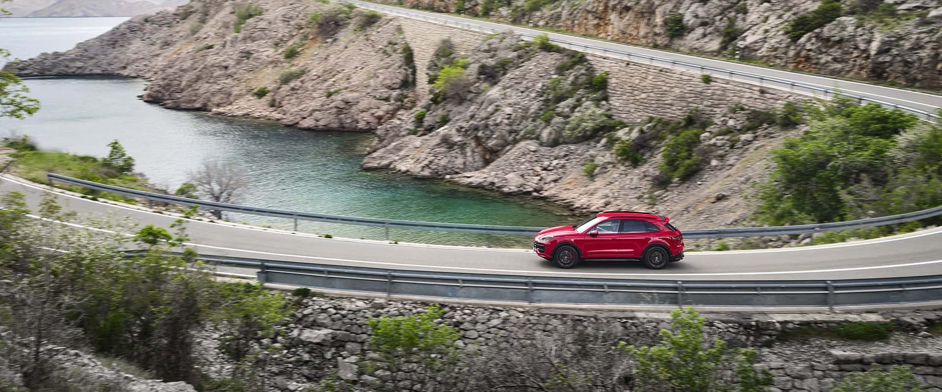 porsche cayenne gts