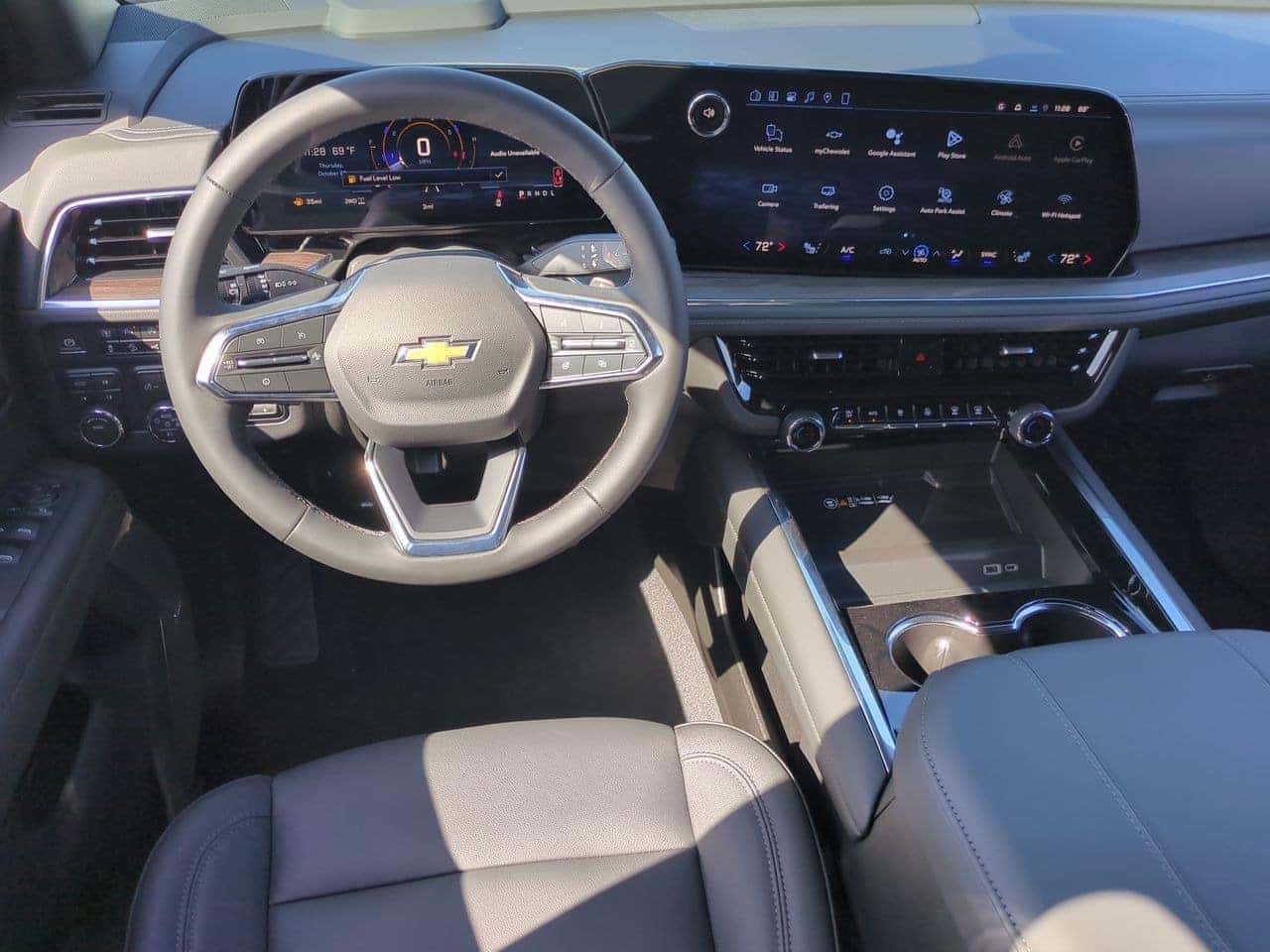 2026 Chevrolet Suburban Technology