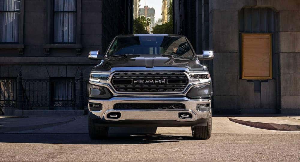 2019-Ram-1500-drives-down-city-alley