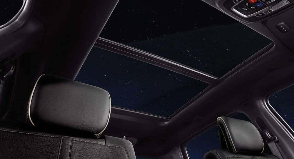 2019-Ram-1500-panoramic-sunroof