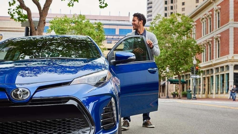 new 2019 Toyota Corolla fuel economy vs the competition