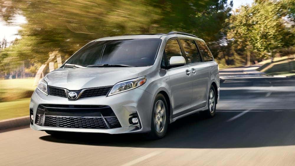 new 2019 Toyota Sienna 0-60 mph acceleration vs the competition