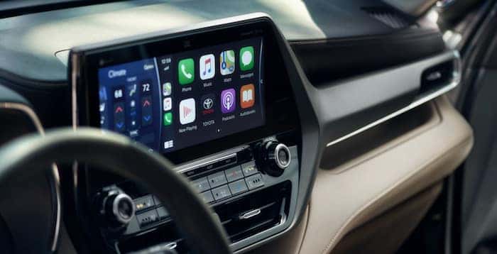 2020 Toyota Highlander Apple CarPlay® compatibility